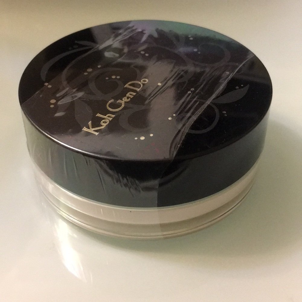 Koh Gen Do Maifanshi Face Powder (old packaging)